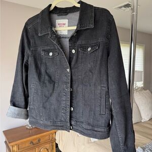 Mossimo Supply Co. Distressed/Faded Black Denim Jacket - Women, sz L
